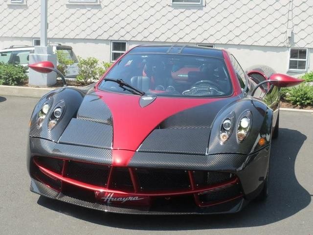 ɫ ̨Huayra